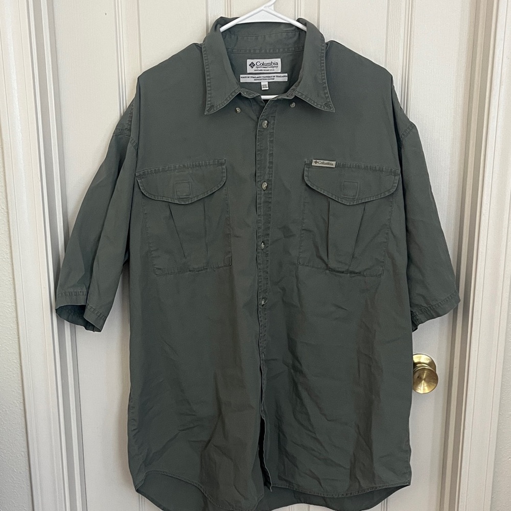 Men’s Columbia Olive Button-Up Shirt Size 2XL
